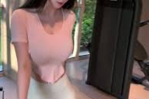 母亲节当天娱乐圈爆三件大事：黄一鸣被闺蜜背刺锋芝恋被传复合小玥儿点赞后爸引发热议