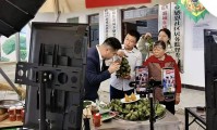 “土味”出圈他用一只碱水粽撬动百万流量